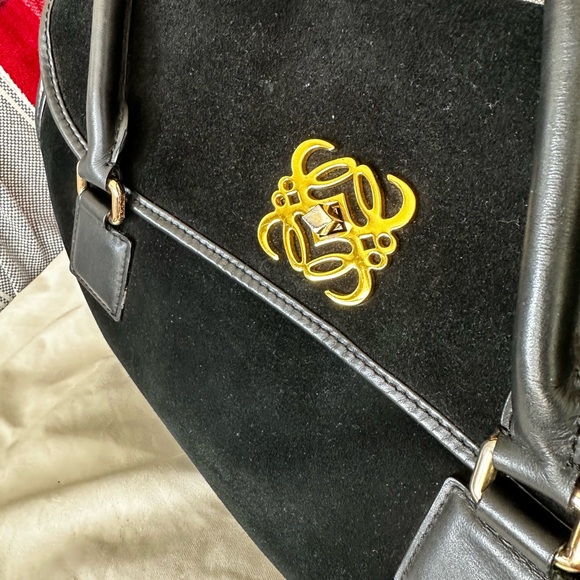 Loewe Alamo 36 Anagram Handbag Suede Black Gold Hardware - Picture 3 of 16